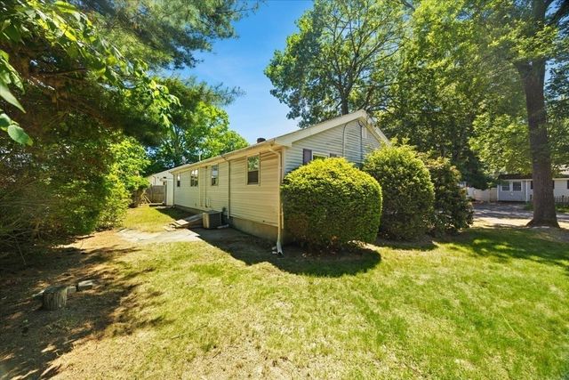 52 Jacob St, Brockton, MA 02302