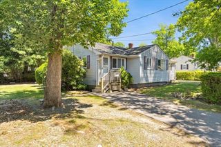 52 Jacob St, Brockton, MA 02302