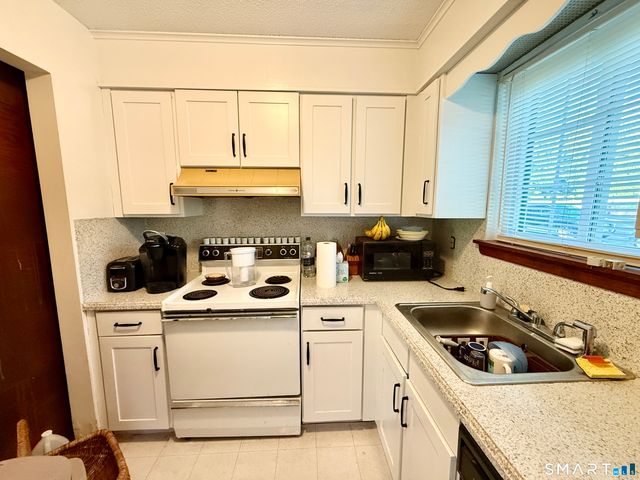 71 Bentwood Drive 2, Waterbury, CT 06705