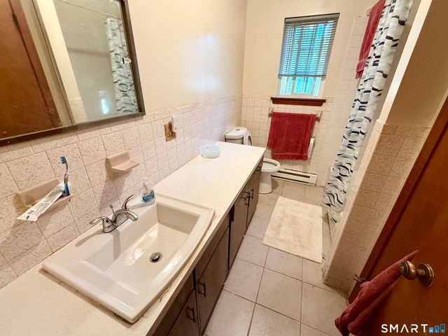 71 Bentwood Drive 2, Waterbury, CT 06705