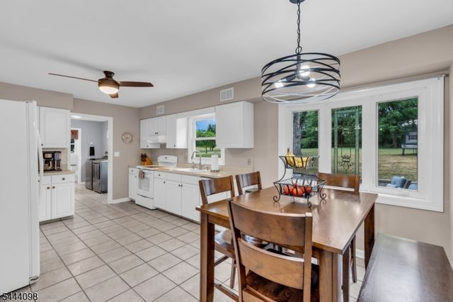 52 Lazy Brook Rd, Readington Twp., NJ 08822