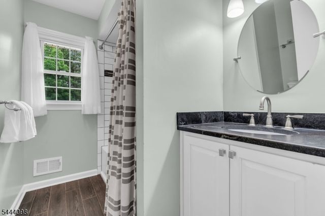 52 Lazy Brook Rd, Readington Twp., NJ 08822