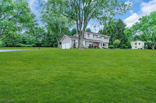 52 Lazy Brook Rd, Readington Twp., NJ 08822