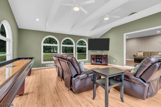 52 Lazy Brook Rd, Readington Twp., NJ 08822