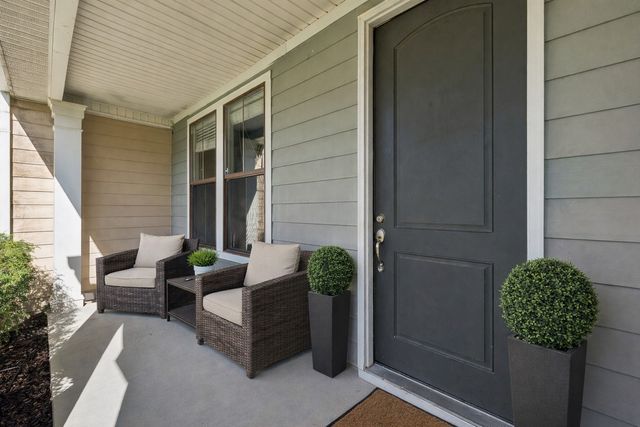 2307 Farrington Pl, Antioch, TN 37013