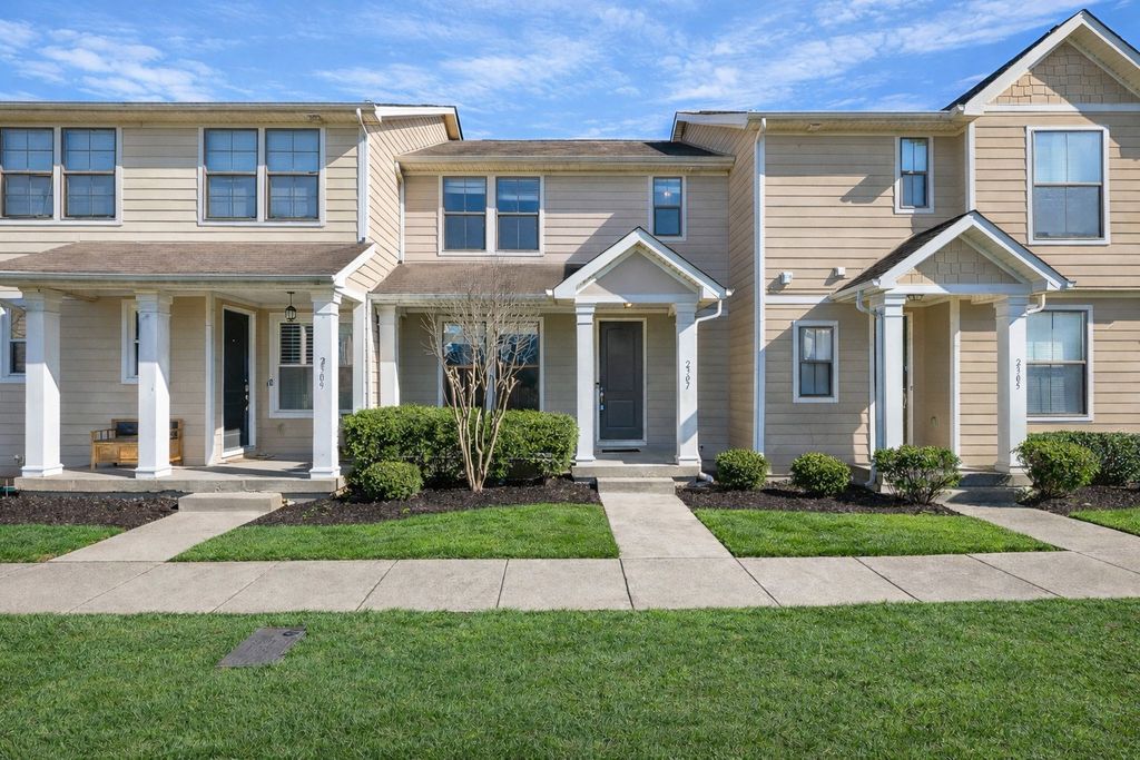 2307 Farrington Pl, Antioch, TN 37013