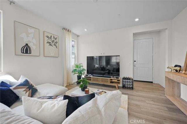 1517 E Laurelwood, San Bernardino, CA 92408
