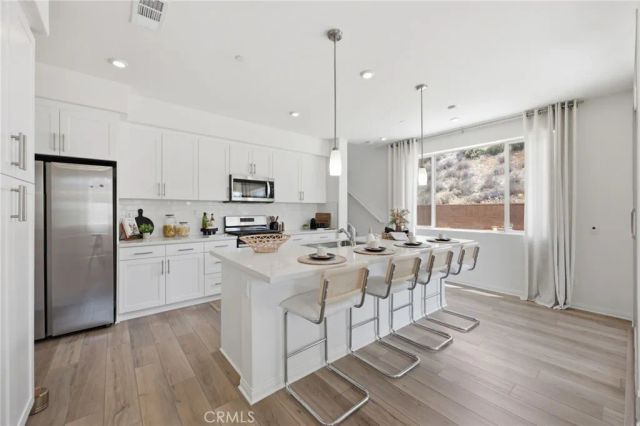 1517 E Laurelwood, San Bernardino, CA 92408