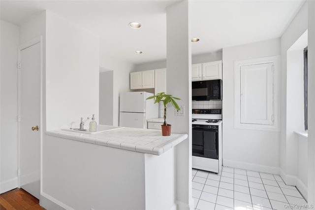 6 Davis Avenue C-22, Rye, NY 10580
