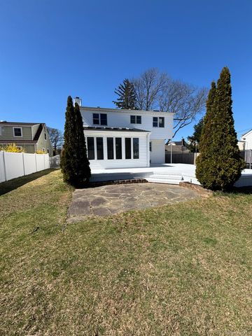 2689 Cedar Court, Oceanside, NY 11572