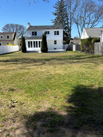 2689 Cedar Court, Oceanside, NY 11572