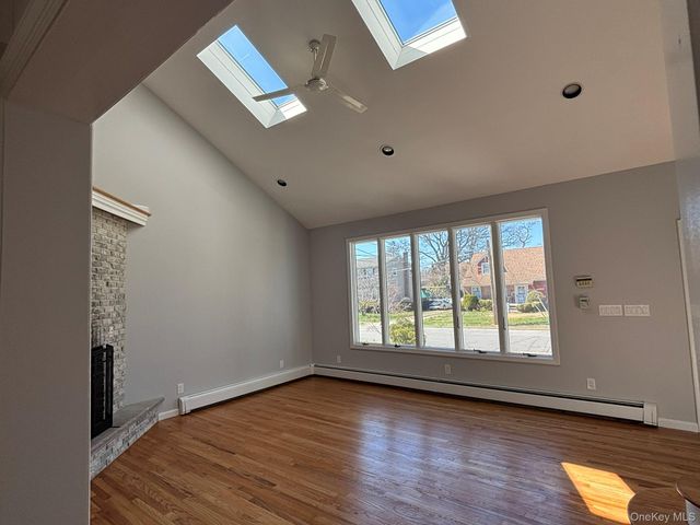 2689 Cedar Court, Oceanside, NY 11572