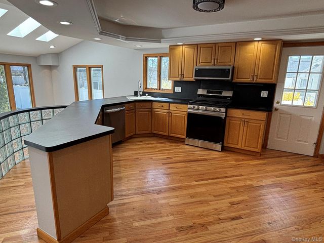 2689 Cedar Court, Oceanside, NY 11572