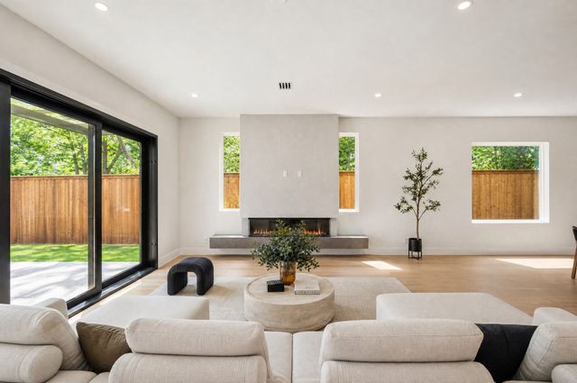 3624 Fontana, Dallas, TX 75220