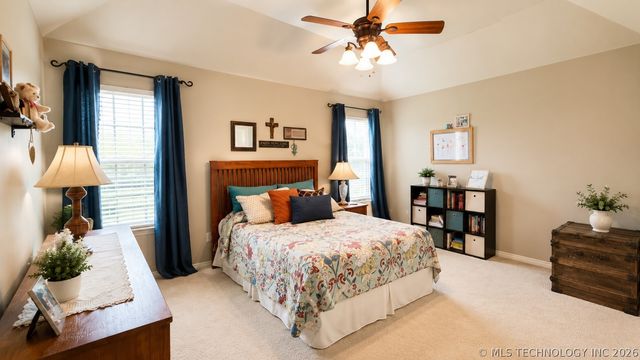 14608 S Kendalwood Boulevard, Glenpool, OK 74033