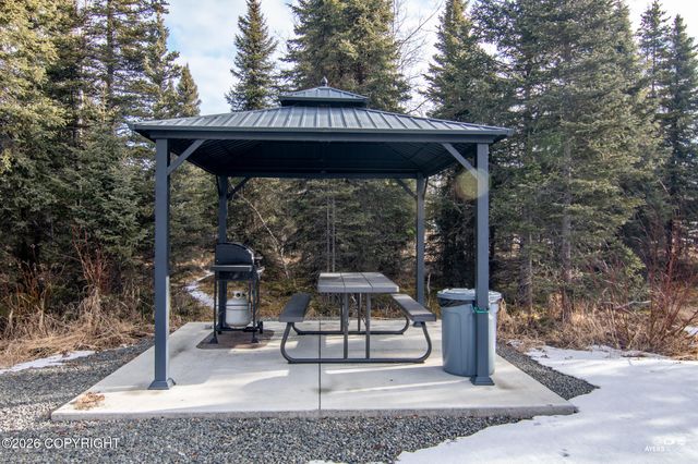 35376 Betty Lou Drive, Sterling, AK 99672