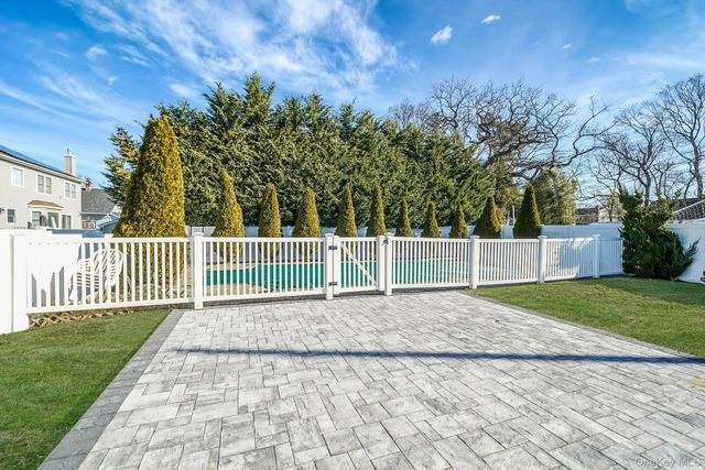 2415 Babylon Turnpike, Merrick, NY 11566