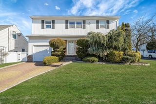 2415 Babylon Turnpike, Merrick, NY 11566