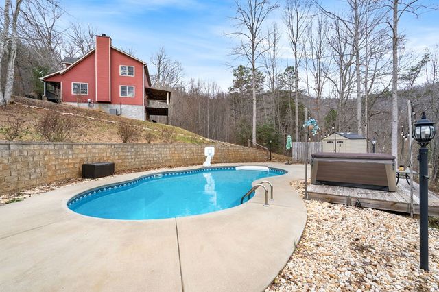 202 Bell Orchard Drive, Hayesville, NC 28904