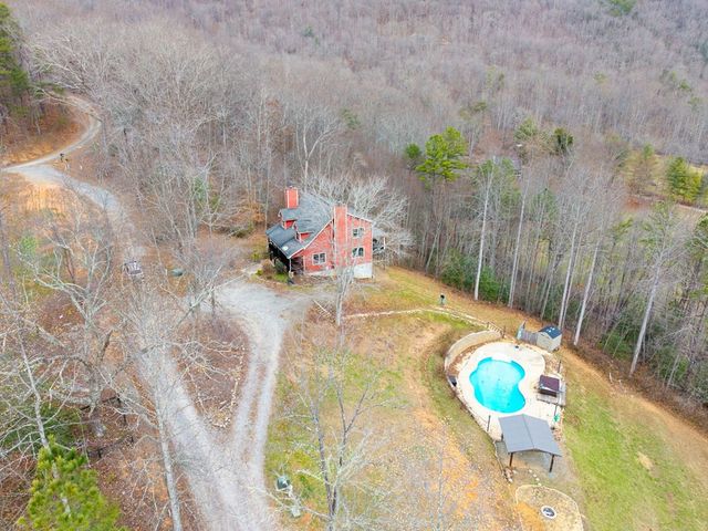 202 Bell Orchard Drive, Hayesville, NC 28904