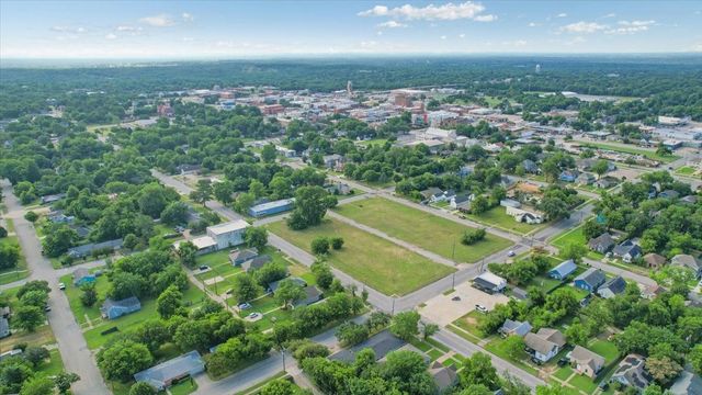 715 W Sears, Denison, TX 75020