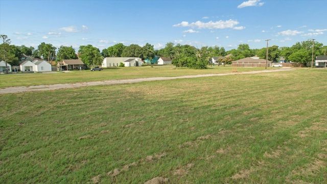 715 W Sears, Denison, TX 75020
