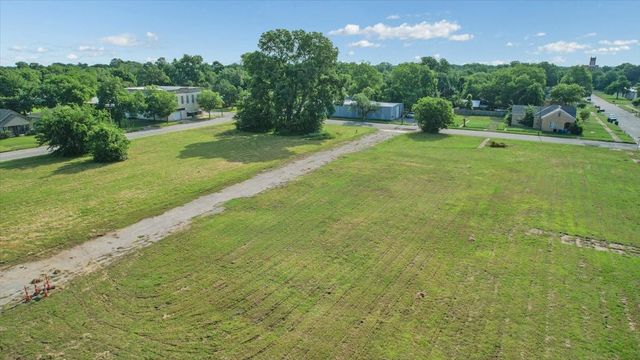 715 W Sears, Denison, TX 75020