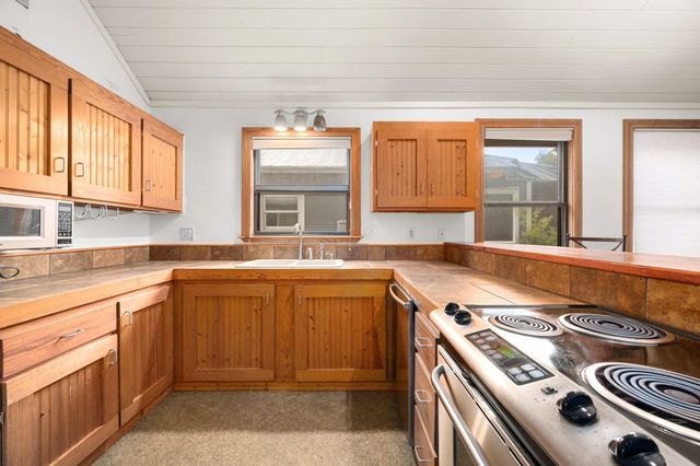 1811 Waterston Ave, Austin, TX 78703