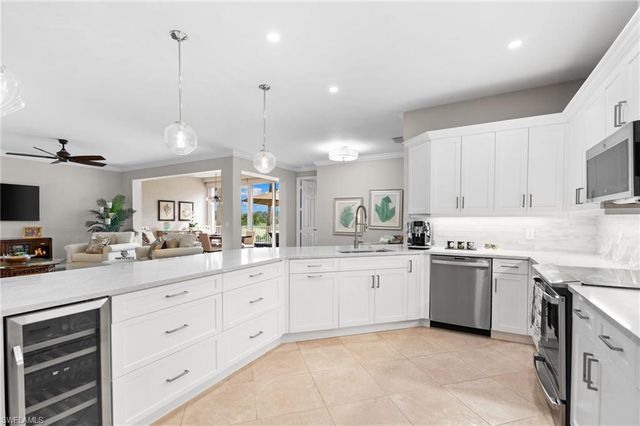 1540 Clermont DR 103, Naples, FL 34109