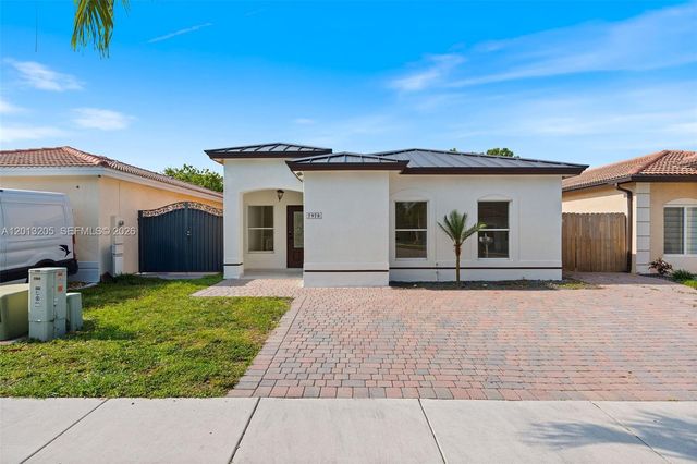 7978 NW 200th St, Hialeah, FL 33015
