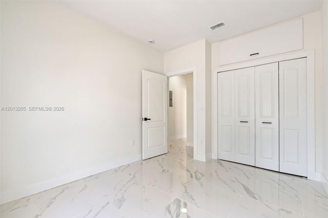 7978 NW 200th St, Hialeah, FL 33015