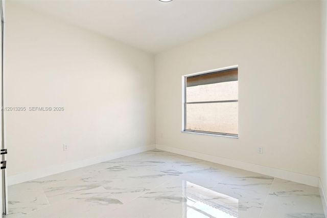 7978 NW 200th St, Hialeah, FL 33015