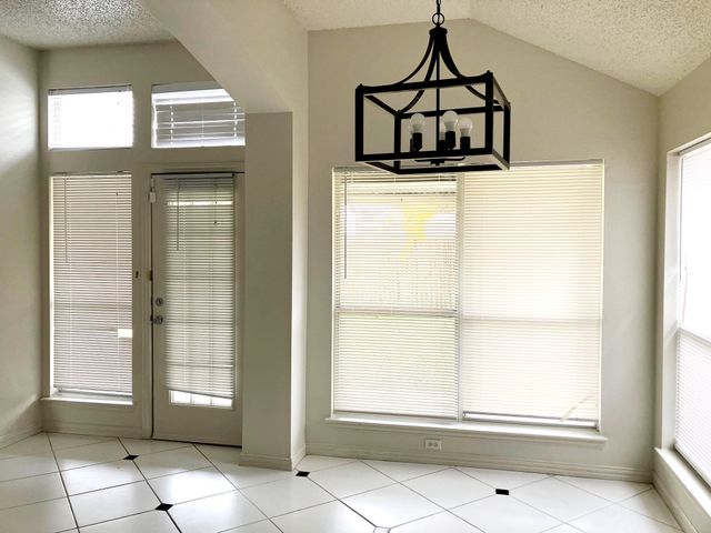 6006 Team Court, Arlington, TX 76018