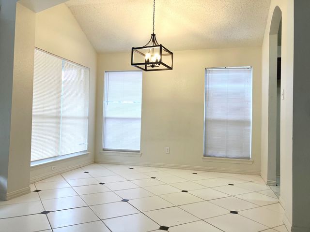 6006 Team Court, Arlington, TX 76018