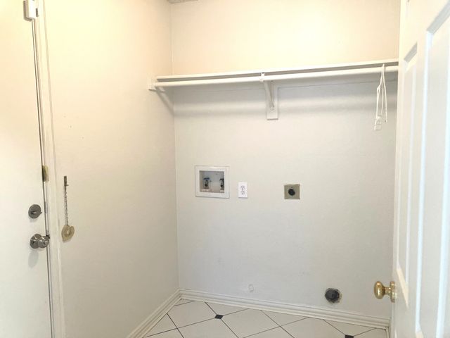 6006 Team Court, Arlington, TX 76018