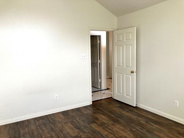 6006 Team Court, Arlington, TX 76018