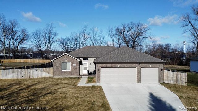 36303 Egan Street, Clinton Township, MI 48035
