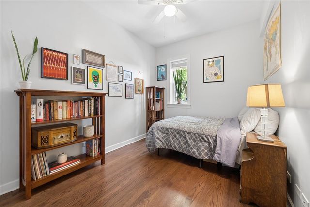 2924 W Berteau Avenue 1, Chicago, IL 60618