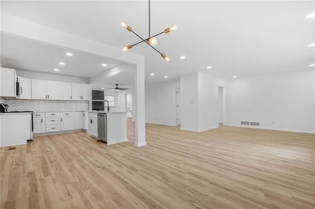 120 Ingleside Drive, Jonesboro, GA 30236