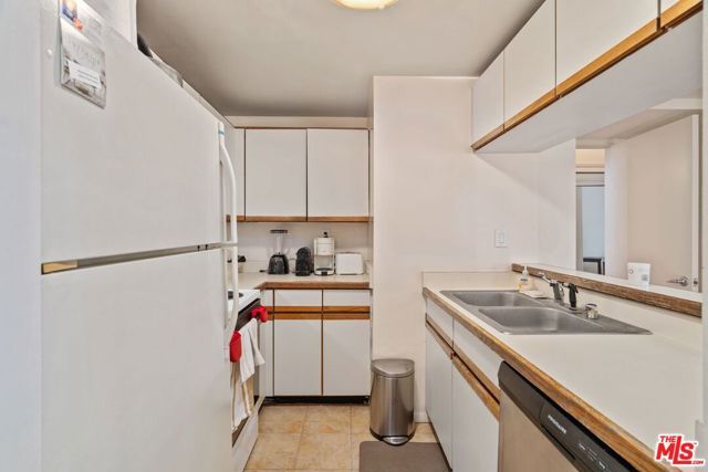 1440 VETERAN Avenue 568, Los Angeles, CA 90024