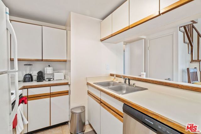 1440 VETERAN Avenue 568, Los Angeles, CA 90024