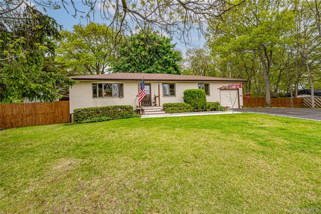 9 Beach Avenue, Port Jefferson Station, NY 11776