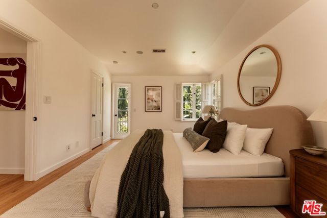 12229 Dunoon Lane, Los Angeles, CA 90049