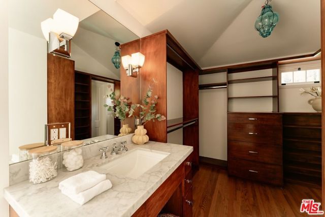 12229 Dunoon Lane, Los Angeles, CA 90049