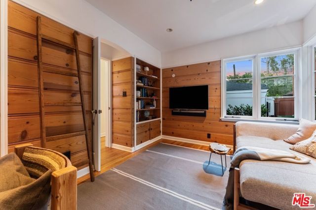 12229 Dunoon Lane, Los Angeles, CA 90049