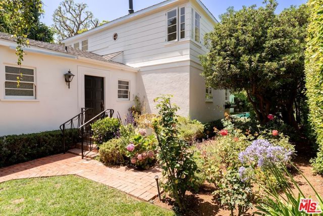 12229 Dunoon Lane, Los Angeles, CA 90049