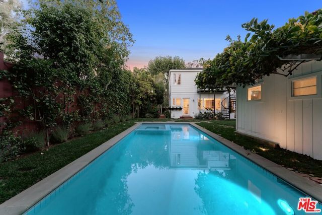 12229 Dunoon Lane, Los Angeles, CA 90049