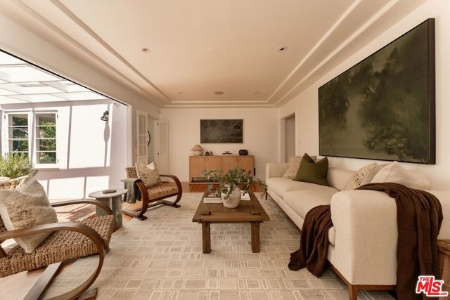 12229 Dunoon Lane, Los Angeles, CA 90049