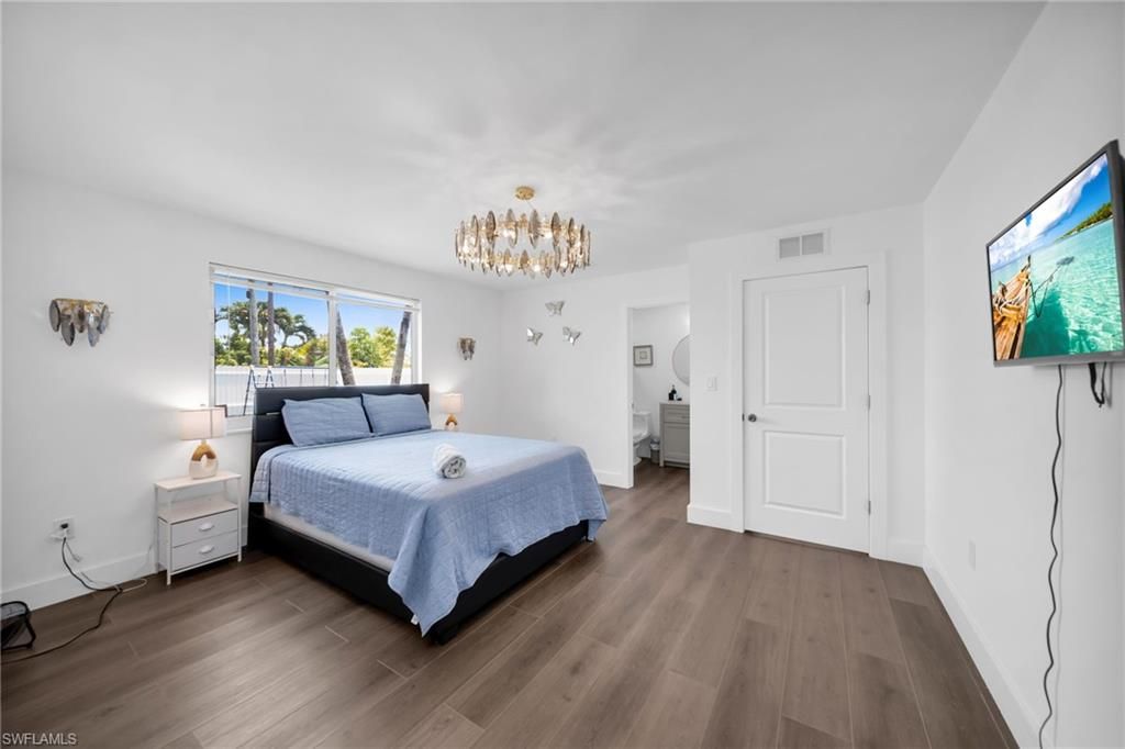 Image 25 of property listing at 127 SE 43rd LN, Cape Coral, FL 33904