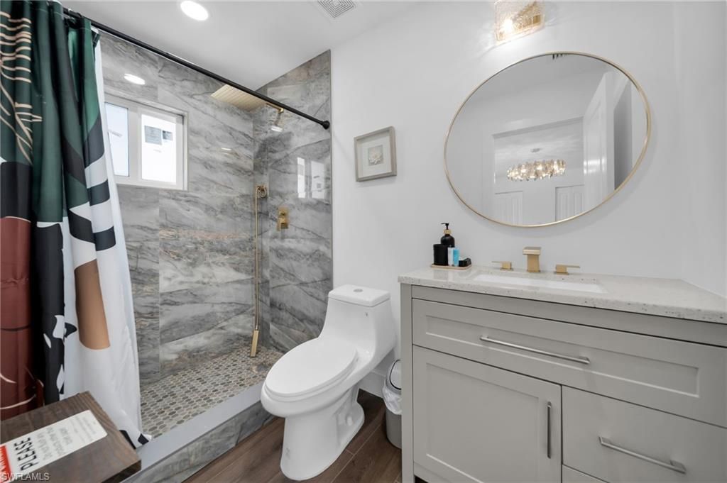 Image 27 of property listing at 127 SE 43rd LN, Cape Coral, FL 33904